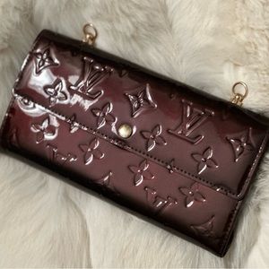 Authentic Louis Vuitton Vernis Amarante Sarah Wallet - Patent Leather Burgundy